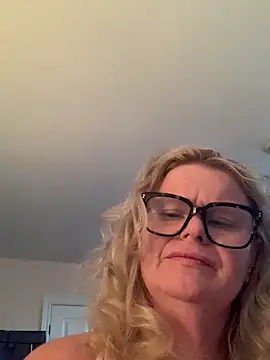 Love Lee xo online show from May 12, 2026, 12:19 am