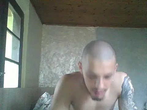 robertmrn112 online show from June 11, 2026, 5:11 pm