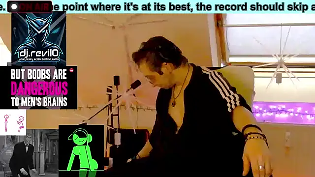 OllyFummler online show from April 25, 2026, 4:48 am