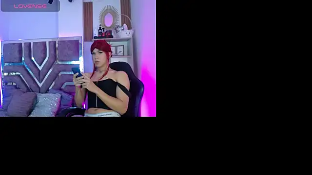 Snapshot of Eva__Walker chatting on April 7, 2026, 8:31 pm Eva Walker online show from April 7, 2026, 8:31 pm