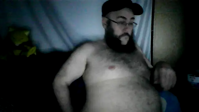 Snapshot of BriTheTopBear chatting on May 16, 2026, 2:19 am BriTheTopBear online show from May 16, 2026, 2:19 am