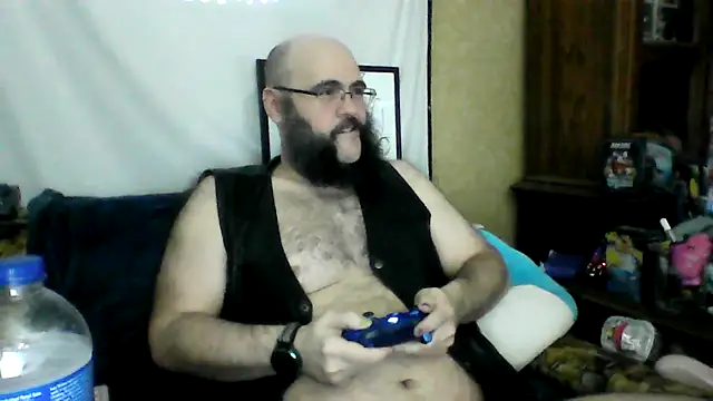 Snapshot of BriTheTopBear chatting on May 23, 2026, 11:53 pm BriTheTopBear online show from May 23, 2026, 11:53 pm
