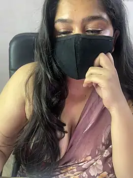 sarasofiaa  online show from June 24, 2026, 5:56 pm