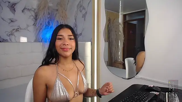 Snapshot of Taliasweet chatting on May 14, 2026, 7:42 pm Taliasweet online show from May 14, 2026, 7:42 pm