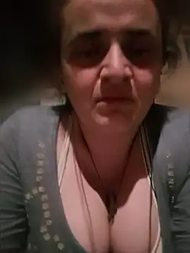 AnabelBexley online show from April 14, 2026, 6:25 pm