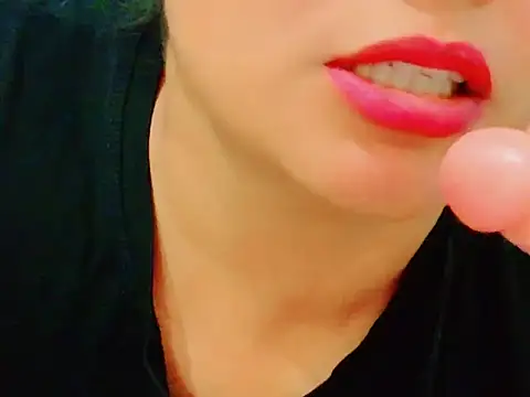 MojaditPussy online show from May 2, 2026, 12:10 pm