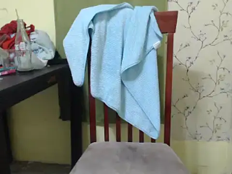 Snapshot of Yummy_Katrina chatting on April 12, 2026, 12:26 am Yummy Katrina online show from April 12, 2026, 12:26 am