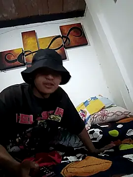 NaughtySync luminair online show from April 18, 2026, 1:59 pm