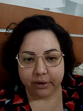 Monserratmontes online show from April 12, 2026, 1:49 pm