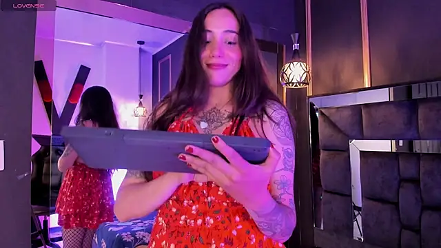 Cata Jonees online show from April 9, 2026, 11:48 am