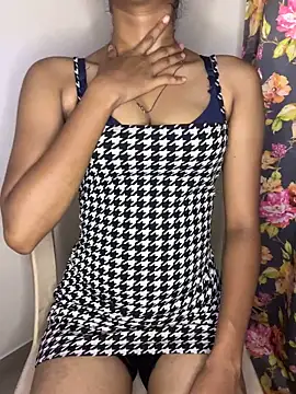 simran-cam online show from April 11, 2026, 9:52 pm