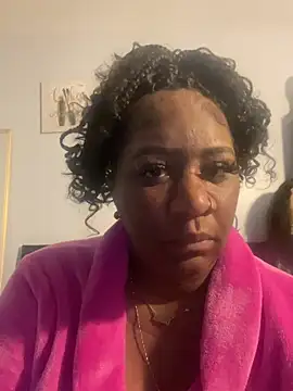 amberchill26 online show from April 19, 2026, 1:10 pm