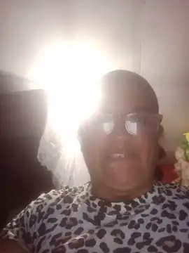 Snapshot of Pato-Andrea26 chatting on May 13, 2026, 1:41 pm Pato-Andrea26 online show from May 13, 2026, 1:41 pm