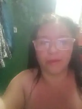 Snapshot of Pato-Andrea26 chatting on May 20, 2026, 1:50 pm Pato-Andrea26 online show from May 20, 2026, 1:50 pm