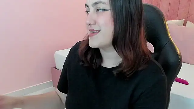 Snapshot of lilaa_sky chatting on May 20, 2026, 12:11 pm lilaa sky online show from May 20, 2026, 12:11 pm