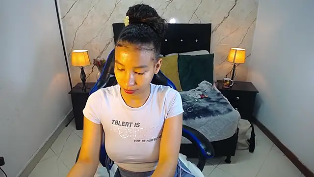 hasley cute online show from May 14, 2026, 2:24 pm