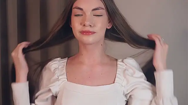 KianaNulle online show from April 14, 2026, 2:34 pm