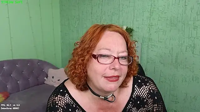 Snapshot of Fara_Flutte chatting on July 23, 2026, 10:24 am Fara Flutte online show from July 23, 2026, 10:24 am