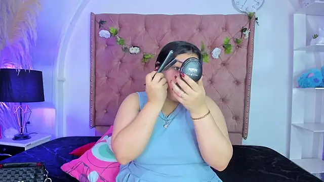 ROSELEI  online show from May 23, 2026, 5:01 am