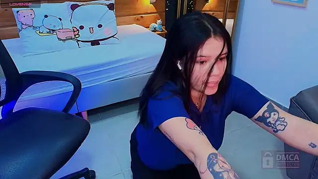 aria bloomer online show from April 18, 2026, 7:07 pm