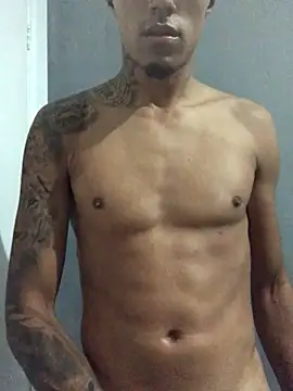 mauriciosouza02 online show from April 9, 2026, 10:26 pm