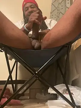 Daddyandmama22 online show from May 5, 2026, 11:57 pm
