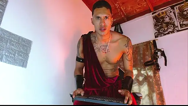 Snapshot of DARK_BLACK_0 chatting on June 21, 2026, 1:30 am DARK BLACK 0 online show from June 21, 2026, 1:30 am
