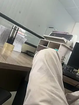 sakunx2028 online show from April 9, 2026, 4:34 am