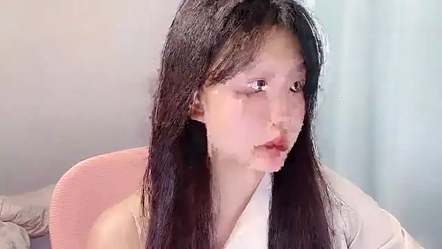 Snapshot of Lilababy00 chatting on May 1, 2026, 1:05 pm Lilababy00 online show from May 1, 2026, 1:05 pm