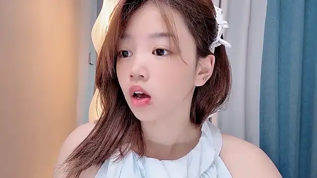 Lilababy00 online show from June 19, 2026, 1:43 am