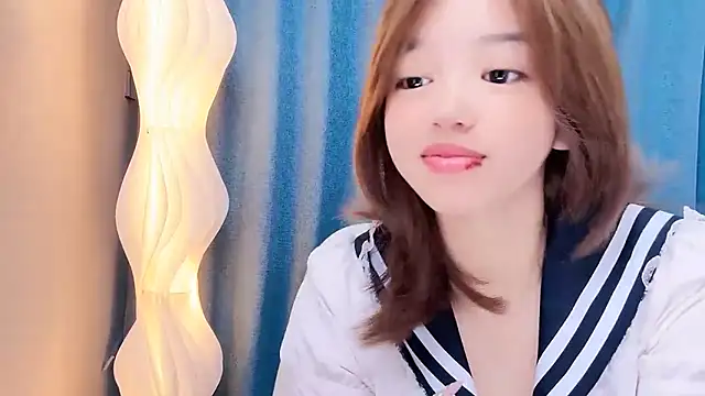 Lilababy00 online show from June 24, 2026, 4:44 am
