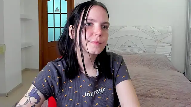 Kitty Lilit  online show from April 7, 2026, 2:28 pm