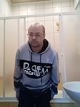 Luceriusbigass online show from February 21, 2025, 3:32 pm