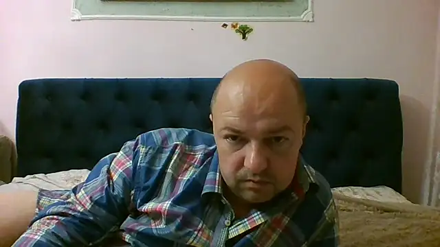 Snapshot of Luceriusbigass chatting on July 8, 2026, 8:02 pm Luceriusbigass online show from July 8, 2026, 8:02 pm