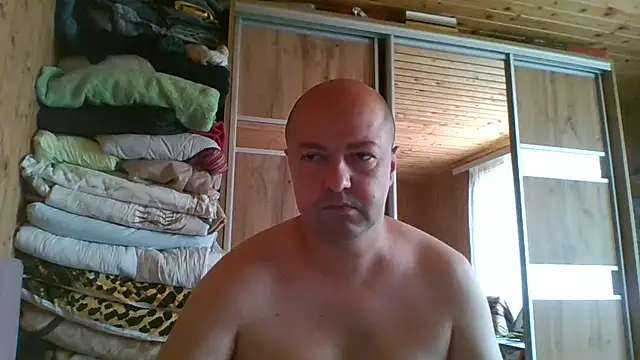 Snapshot of Luceriusbigass chatting on July 25, 2026, 8:34 am Luceriusbigass online show from July 25, 2026, 8:34 am