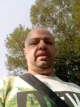 Snapshot of Luceriusbigass chatting on July 27, 2026, 5:03 am Luceriusbigass online show from July 27, 2026, 5:03 am