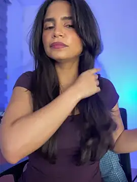 Snapshot of holaRosa chatting on June 5, 2026, 10:04 pm holaRosa online show from June 5, 2026, 10:04 pm