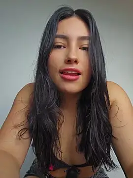 VioletRousee online show from June 12, 2026, 2:16 pm