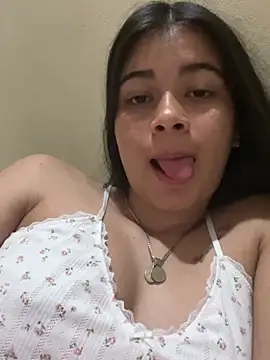 Kloe zaf online show from May 8, 2026, 5:24 am