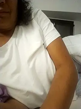 Leti69 online show from April 8, 2026, 10:21 pm