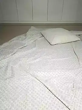 Leti69 online show from April 13, 2026, 8:25 pm