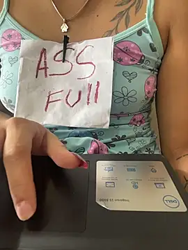 Brunette Dirty Messy online show from April 19, 2026, 5:45 pm