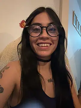 Snapshot of Kattze_ chatting on May 19, 2026, 11:55 pm Kattze online show from May 19, 2026, 11:55 pm