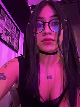 Snapshot of Kattze_ chatting on May 27, 2026, 11:57 pm Kattze online show from May 27, 2026, 11:57 pm