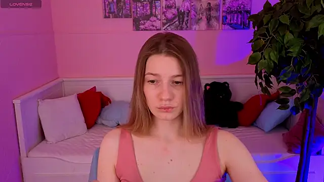 Vanessa   Lui online show from April 14, 2026, 4:13 pm