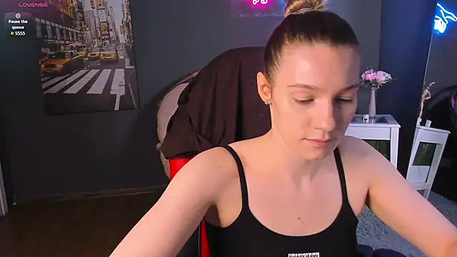 Vanessa   Lui online show from April 17, 2026, 3:15 pm