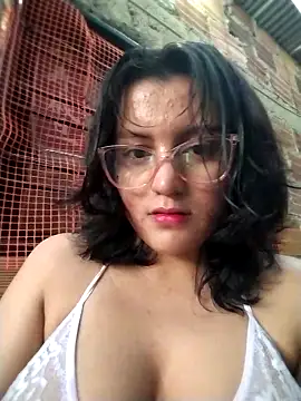 sienna elara online show from May 5, 2026, 10:34 am