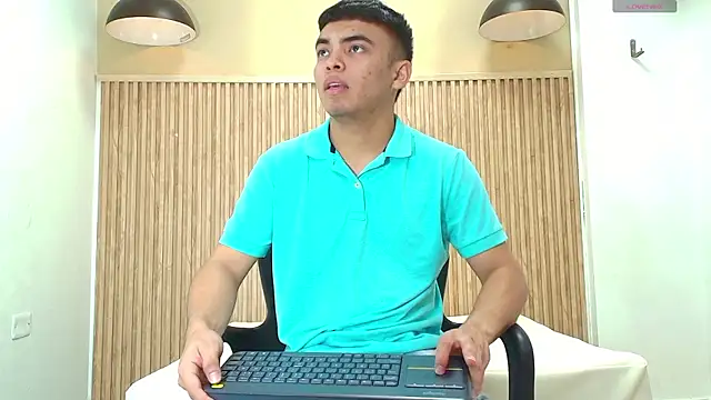 Snapshot of THIAM_KELLER1 chatting on April 13, 2026, 7:19 pm THIAM KELLER1 online show from April 13, 2026, 7:19 pm