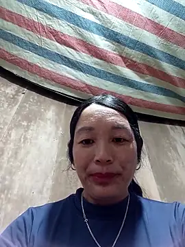 vanlucky2 online show from May 3, 2026, 11:49 am