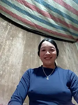 vanlucky2 online show from May 6, 2026, 11:48 am